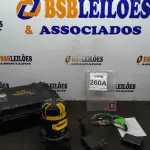 LOTE 260 - 01 NIVEL A LASER COM 2 BATERIAS MALETA ÓCULOS DE PROTEÇÃO. (NO ESTADO) ATENÇÃO! FAZER A VISITAÇÃO ANTES DE ARREMATAR, NÃO SABEMOS SE FUNCIONA. LEILÃO NÃO TEM GARANTIA E NEM DEVOLUÇÃO, SUJEITO A POSSÍVEIS AVARIAS VISÍVEIS/OCULTAS E/OU AUSÊNCIA DE COMPONENTES.