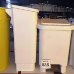 LOTE 035 - 05 LIXEIRAS SENDO 02 COM TAMPA. (NO ESTADO) ATENÇÃO! FAZER A VISITAÇÃO ANTES DE ARREMATAR, NÃO SABEMOS SE FUNCIONA, LEILÃO NÃO TEM GARANTIA E NEM DEVOLUÇÃO, SUJEITO A POSSÍVEIS AVARIAS VISÍVEIS/OCULTAS E/OU AUSÊNCIA DE COMPONENTES.