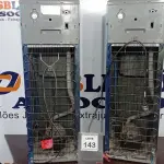 LOTE 143 - 02 BEBEDOUROS PARA GARRAFÃO. (NO ESTADO) ATENÇÃO! FAZER A VISITAÇÃO ANTES DE ARREMATAR, NÃO SABEMOS SE FUNCIONA, LEILÃO NÃO TEM GARANTIA E NEM DEVOLUÇÃO, SUJEITO A POSSÍVEIS AVARIAS VISÍVEIS/OCULTAS E/OU AUSÊNCIA DE COMPONENTES.