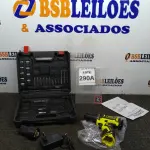 LOTE 290 - 01 PARAFUSADEIRA A BATERIA 12V 2BITS E CARREGADOR. (NO ESTADO) ATENÇÃO! FAZER A VISITAÇÃO ANTES DE ARREMATAR, NÃO SABEMOS SE FUNCIONA. LEILÃO NÃO TEM GARANTIA E NEM DEVOLUÇÃO, SUJEITO A POSSÍVEIS AVARIAS VISÍVEIS/OCULTAS E/OU AUSÊNCIA DE COMPONENTES.