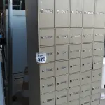 LOTE 479 - 01 ARMÁRIO CARTEIRO DE FERRO. (NO ESTADO) ATENÇÃO! FAZER A VISITAÇÃO ANTES DE ARREMATAR, NÃO SABEMOS SE FUNCIONA. LEILÃO NÃO TEM GARANTIA E NEM DEVOLUÇÃO, SUJEITO A POSSÍVEIS AVARIAS VISÍVEIS/OCULTAS E/OU AUSÊNCIA DE COMPONENTES.
