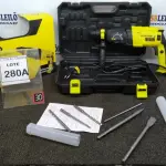 LOTE 280 - 01 MARTELETE PERFURADOR E ROMPEDOR PROFISSIONAL 26MM 220V COM ACESSÓRIOS E MALETA. (NO ESTADO) ATENÇÃO! FAZER A VISITAÇÃO ANTES DE ARREMATAR, NÃO SABEMOS SE FUNCIONA. LEILÃO NÃO TEM GARANTIA E NEM DEVOLUÇÃO, SUJEITO A POSSÍVEIS AVARIAS VISÍVEIS/OCULTAS E/OU AUSÊNCIA DE COMPONENTES.