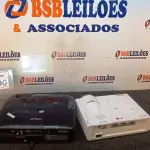 LOTE 200 - 01 PROJETOR MARCA EPSON E 01 MARCA LG. (NO ESTADO) ATENÇÃO! FAZER A VISITAÇÃO ANTES DE ARREMATAR, NÃO SABEMOS SE FUNCIONA, LEILÃO NÃO TEM GARANTIA E NEM DEVOLUÇÃO, SUJEITO A POSSÍVEIS AVARIAS VISÍVEIS/OCULTAS E/OU AUSÊNCIA DE COMPONENTES.