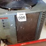 LOTE 096 - 01 CONDENSADORA MARCA KOMECO. (NO ESTADO) ATENÇÃO! FAZER A VISITAÇÃO ANTES DE ARREMATAR, NÃO SABEMOS SE FUNCIONA, LEILÃO NÃO TEM GARANTIA E NEM DEVOLUÇÃO, SUJEITO A POSSÍVEIS AVARIAS VISÍVEIS/OCULTAS E/OU AUSÊNCIA DE COMPONENTES.