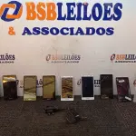 LOTE 168 - 08 CELULARES MARCA POSITIVO E 01 CARREGADOR. (NO ESTADO) ATENÇÃO! FAZER A VISITAÇÃO ANTES DE ARREMATAR, NÃO SABEMOS SE FUNCIONA, LEILÃO NÃO TEM GARANTIA E NEM DEVOLUÇÃO, SUJEITO A POSSÍVEIS AVARIAS VISÍVEIS/OCULTAS E/OU AUSÊNCIA DE COMPONENTES.