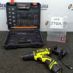 LOTE 210 - 01 PARAFUSADEIRA A BATERIA 12V 2BITS E CARREGADOR. (NO ESTADO) ATENÇÃO! FAZER A VISITAÇÃO ANTES DE ARREMATAR, NÃO SABEMOS SE FUNCIONA. LEILÃO NÃO TEM GARANTIA E NEM DEVOLUÇÃO, SUJEITO A POSSÍVEIS AVARIAS VISÍVEIS/OCULTAS E/OU AUSÊNCIA DE COMPONENTES.