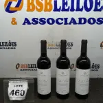 LOTE 460 - 03 GARRAFAS DE VINHO TINTO VALA REAL PORTUGUÊS SAFRA 2019 750ML. (NO ESTADO) ATENÇÃO! FAZER A VISITAÇÃO ANTES DE ARREMATAR, NÃO SABEMOS SE FUNCIONA, LEILÃO NÃO TEM GARANTIA E NEM DEVOLUÇÃO, SUJEITO A POSSÍVEIS AVARIAS VISÍVEIS/OCULTAS E/OU AUSÊNCIA DE COMPONENTES.