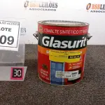LOTE 509 - 01 LATA DE ESMALTE SINTÉTICO COM 3,6L NA COR BRILHANTE AZUL REAL MARCA GLASURIT. (NO ESTADO) ATENÇÃO! FAZER A VISITAÇÃO ANTES DE ARREMATAR, NÃO SABEMOS SE FUNCIONA, LEILÃO NÃO TEM GARANTIA E NEM DEVOLUÇÃO, SUJEITO A POSSÍVEIS AVARIAS VISÍVEIS/OCULTAS E/OU AUSÊNCIA DE COMPONENTES.
