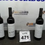 LOTE 471 - 03 GARRAFAS DE VINHO TINTO VALA REAL PORTUGUÊS SAFRA 2019 750ML. (NO ESTADO) ATENÇÃO! FAZER A VISITAÇÃO ANTES DE ARREMATAR, NÃO SABEMOS SE FUNCIONA, LEILÃO NÃO TEM GARANTIA E NEM DEVOLUÇÃO, SUJEITO A POSSÍVEIS AVARIAS VISÍVEIS/OCULTAS E/OU AUSÊNCIA DE COMPONENTES.