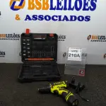 LOTE 210 - 01 PARAFUSADEIRA A BATERIA 12V 2BITS E CARREGADOR. (NO ESTADO) ATENÇÃO! FAZER A VISITAÇÃO ANTES DE ARREMATAR, NÃO SABEMOS SE FUNCIONA. LEILÃO NÃO TEM GARANTIA E NEM DEVOLUÇÃO, SUJEITO A POSSÍVEIS AVARIAS VISÍVEIS/OCULTAS E/OU AUSÊNCIA DE COMPONENTES.