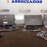 LOTE 014 - 05 PLACAS DE VÍDEO DE MACAS DIVERSAS. (NO ESTADO) ATENÇÃO! FAZER A VISITAÇÃO ANTES DE ARREMATAR, NÃO SABEMOS SE FUNCIONA, LEILÃO NÃO TEM GARANTIA E NEM DEVOLUÇÃO, SUJEITO A POSSÍVEIS AVARIAS VISÍVEIS/OCULTAS E/OU AUSÊNCIA DE COMPONENTES.