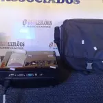 LOTE 189 - 01 PROJETOR BENQ COM CABOS E MALETA. (NO ESTADO) ATENÇÃO! FAZER A VISITAÇÃO ANTES DE ARREMATAR, NÃO SABEMOS SE FUNCIONA, LEILÃO NÃO TEM GARANTIA E NEM DEVOLUÇÃO, SUJEITO A POSSÍVEIS AVARIAS VISÍVEIS/OCULTAS E/OU AUSÊNCIA DE COMPONENTES.
