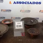 LOTE 036 - 07 ALTO FALANTES DE TAMANHOS DIVERSOS. (NO ESTADO) ATENÇÃO! FAZER A VISITAÇÃO ANTES DE ARREMATAR, NÃO SABEMOS SE FUNCIONA, LEILÃO NÃO TEM GARANTIA E NEM DEVOLUÇÃO, SUJEITO A POSSÍVEIS AVARIAS VISÍVEIS/OCULTAS E/OU AUSÊNCIA DE COMPONENTES.