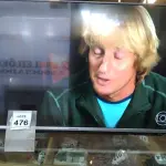 LOTE 476 - 01 SMART TV SKYWORTH 55’’ COM CONTROLE. (NO ESTADO) ATENÇÃO! FAZER A VISITAÇÃO ANTES DE ARREMATAR, NÃO SABEMOS SE FUNCIONA. LEILÃO NÃO TEM GARANTIA E NEM DEVOLUÇÃO, SUJEITO A POSSÍVEIS AVARIAS VISÍVEIS/OCULTAS E/OU AUSÊNCIA DE COMPONENTES.