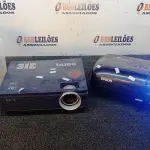 LOTE 206 - 01 PROJETOR BENQ E 01 PROJETOR MARCA EPSON. (NO ESTADO) ATENÇÃO! FAZER A VISITAÇÃO ANTES DE ARREMATAR, NÃO SABEMOS SE FUNCIONA, LEILÃO NÃO TEM GARANTIA E NEM DEVOLUÇÃO, SUJEITO A POSSÍVEIS AVARIAS VISÍVEIS/OCULTAS E/OU AUSÊNCIA DE COMPONENTES.
