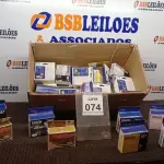 LOTE 074 - 01 LOTE COM GRANDE QUANTIDADE DE CARTUCHOS DE IMPRESSORA MARCAS E MODELOS DIVERSOS. (NO ESTADO) ATENÇÃO! FAZER A VISITAÇÃO ANTES DE ARREMATAR, NÃO SABEMOS SE FUNCIONA, LEILÃO NÃO TEM GARANTIA E NEM DEVOLUÇÃO, SUJEITO A POSSÍVEIS AVARIAS VISÍVEIS/OCULTAS E/OU AUSÊNCIA DE COMPONENTES.