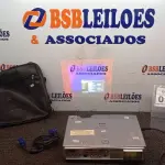 LOTE 016 - 01 PROJETOR HITACHI XVGA COM CABOS E MALETA. (NO ESTADO) ATENÇÃO! FAZER A VISITAÇÃO ANTES DE ARREMATAR, NÃO SABEMOS SE FUNCIONA, LEILÃO NÃO TEM GARANTIA E NEM DEVOLUÇÃO, SUJEITO A POSSÍVEIS AVARIAS VISÍVEIS/OCULTAS E/OU AUSÊNCIA DE COMPONENTES.