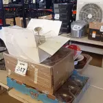LOTE 247 - 02 FRUTEIRAS, 01 LOTE COM GRANDE QUANTIDADE DE TAÇAS DE PLÁSTICO E ITENS DE COZINHA DIVERSOS. (NO ESTADO) ATENÇÃO! FAZER A VISITAÇÃO ANTES DE ARREMATAR, NÃO SABEMOS SE FUNCIONA, LEILÃO NÃO TEM GARANTIA E NEM DEVOLUÇÃO, SUJEITO A POSSÍVEIS AVARIAS VISÍVEIS/OCULTAS E/OU AUSÊNCIA DE COMPONENTES.
