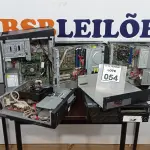 LOTE 054 - 05 CPU’S MARCAS E MODELOS DIVERSOS. (NO ESTADO) ATENÇÃO! FAZER A VISITAÇÃO ANTES DE ARREMATAR, NÃO SABEMOS SE FUNCIONA, LEILÃO NÃO TEM GARANTIA E NEM DEVOLUÇÃO, SUJEITO A POSSÍVEIS AVARIAS VISÍVEIS/OCULTAS E/OU AUSÊNCIA DE COMPONENTES.