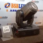 LOTE 248 - 01 MOVING HEAD. (NO ESTADO) ATENÇÃO! FAZER A VISITAÇÃO ANTES DE ARREMATAR, NÃO SABEMOS SE FUNCIONA, LEILÃO NÃO TEM GARANTIA E NEM DEVOLUÇÃO, SUJEITO A POSSÍVEIS AVARIAS VISÍVEIS/OCULTAS E/OU AUSÊNCIA DE COMPONENTES.