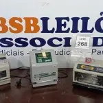 LOTE 268 - 02 RELÓGIOS DE PONTO E 01 PROTOCOLADOR. (NO ESTADO) ATENÇÃO! FAZER A VISITAÇÃO ANTES DE ARREMATAR, NÃO SABEMOS SE FUNCIONA, LEILÃO NÃO TEM GARANTIA E NEM DEVOLUÇÃO, SUJEITO A POSSÍVEIS AVARIAS VISÍVEIS/OCULTAS E/OU AUSÊNCIA DE COMPONENTES.