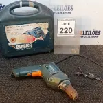 LOTE 220 - 01 FURADEIRA MARCA BLACK&DECKER COM CASE. (NO ESTADO) ATENÇÃO! FAZER A VISITAÇÃO ANTES DE ARREMATAR, NÃO SABEMOS SE FUNCIONA, LEILÃO NÃO TEM GARANTIA E NEM DEVOLUÇÃO, SUJEITO A POSSÍVEIS AVARIAS VISÍVEIS/OCULTAS E/OU AUSÊNCIA DE COMPONENTES.