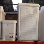 LOTE 260 - 04 LIXEIRAS TAMANHOS E FORMATOS DIVERSOS. (NO ESTADO) ATENÇÃO! FAZER A VISITAÇÃO ANTES DE ARREMATAR, NÃO SABEMOS SE FUNCIONA, LEILÃO NÃO TEM GARANTIA E NEM DEVOLUÇÃO, SUJEITO A POSSÍVEIS AVARIAS VISÍVEIS/OCULTAS E/OU AUSÊNCIA DE COMPONENTES.