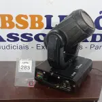 LOTE 283 - 01 MOVING HEAD. (NO ESTADO) ATENÇÃO! FAZER A VISITAÇÃO ANTES DE ARREMATAR, NÃO SABEMOS SE FUNCIONA, LEILÃO NÃO TEM GARANTIA E NEM DEVOLUÇÃO, SUJEITO A POSSÍVEIS AVARIAS VISÍVEIS/OCULTAS E/OU AUSÊNCIA DE COMPONENTES.