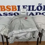 LOTE 049 - 01 LOTE COM CORTINAS CINZA. (NO ESTADO) ATENÇÃO! FAZER A VISITAÇÃO ANTES DE ARREMATAR, NÃO SABEMOS SE FUNCIONA, LEILÃO NÃO TEM GARANTIA E NEM DEVOLUÇÃO, SUJEITO A POSSÍVEIS AVARIAS VISÍVEIS/OCULTAS E/OU AUSÊNCIA DE COMPONENTES.