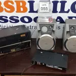 LOTE 055 - 02 TOCA-FITAS CASSETE, 01 APARELHO DE DVD E 02 CAIXAS DE SOM. (NO ESTADO) ATENÇÃO! FAZER A VISITAÇÃO ANTES DE ARREMATAR, NÃO SABEMOS SE FUNCIONA, LEILÃO NÃO TEM GARANTIA E NEM DEVOLUÇÃO, SUJEITO A POSSÍVEIS AVARIAS VISÍVEIS/OCULTAS E/OU AUSÊNCIA DE COMPONENTES.