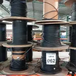 LOTE 062 - 01 LOTE COM GRANDES QUANTIDADES DE ROLOS DE CABOS PARA TV. (NO ESTADO) ATENÇÃO! FAZER A VISITAÇÃO ANTES DE ARREMATAR, NÃO SABEMOS SE FUNCIONA, LEILÃO NÃO TEM GARANTIA E NEM DEVOLUÇÃO, SUJEITO A POSSÍVEIS AVARIAS VISÍVEIS/OCULTAS E/OU AUSÊNCIA DE COMPONENTES.