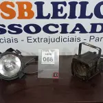 LOTE 068 - 02 REFLETORES DE PALCO. (NO ESTADO) ATENÇÃO! FAZER A VISITAÇÃO ANTES DE ARREMATAR, NÃO SABEMOS SE FUNCIONA, LEILÃO NÃO TEM GARANTIA E NEM DEVOLUÇÃO, SUJEITO A POSSÍVEIS AVARIAS VISÍVEIS/OCULTAS E/OU AUSÊNCIA DE COMPONENTES.