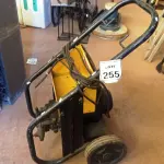 LOTE 255 - 01 LAVADORA DE ALTA PRESSÃO. (NO ESTADO) ATENÇÃO! FAZER A VISITAÇÃO ANTES DE ARREMATAR, NÃO SABEMOS SE FUNCIONA, LEILÃO NÃO TEM GARANTIA E NEM DEVOLUÇÃO, SUJEITO A POSSÍVEIS AVARIAS VISÍVEIS/OCULTAS E/OU AUSÊNCIA DE COMPONENTES.