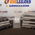 LOTE 015 - 06 APARELHOS DE DVD, 01 BLU RAY E 01 APARELHO DE VÍDEO CASSETE. (NO ESTADO) ATENÇÃO! FAZER A VISITAÇÃO ANTES DE ARREMATAR, NÃO SABEMOS SE FUNCIONA, LEILÃO NÃO TEM GARANTIA E NEM DEVOLUÇÃO, SUJEITO A POSSÍVEIS AVARIAS VISÍVEIS/OCULTAS E/OU AUSÊNCIA DE COMPONENTES.