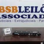 LOTE 284 - 01 MICROVERB 3 ALESIS. (NO ESTADO) ATENÇÃO! FAZER A VISITAÇÃO ANTES DE ARREMATAR, NÃO SABEMOS SE FUNCIONA, LEILÃO NÃO TEM GARANTIA E NEM DEVOLUÇÃO, SUJEITO A POSSÍVEIS AVARIAS VISÍVEIS/OCULTAS E/OU AUSÊNCIA DE COMPONENTES.