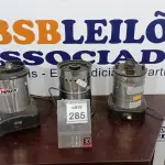 LOTE 285 - 03 BASES DE LIQUIDIFICADOR INDÚSTRIAL. (NO ESTADO) ATENÇÃO! FAZER A VISITAÇÃO ANTES DE ARREMATAR, NÃO SABEMOS SE FUNCIONA, LEILÃO NÃO TEM GARANTIA E NEM DEVOLUÇÃO, SUJEITO A POSSÍVEIS AVARIAS VISÍVEIS/OCULTAS E/OU AUSÊNCIA DE COMPONENTES.