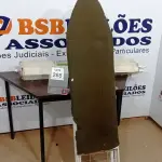 LOTE 265 - 01 TABUA DE PASSAR ROUPA E 01 BASE PARA TENTA. (NO ESTADO) ATENÇÃO! FAZER A VISITAÇÃO ANTES DE ARREMATAR, NÃO SABEMOS SE FUNCIONA, LEILÃO NÃO TEM GARANTIA E NEM DEVOLUÇÃO, SUJEITO A POSSÍVEIS AVARIAS VISÍVEIS/OCULTAS E/OU AUSÊNCIA DE COMPONENTES.