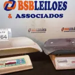 LOTE 264 - 02 BALANÇAS PEDIÁTRICA PESO MAX. 10/25KG. (NO ESTADO) ATENÇÃO! FAZER A VISITAÇÃO ANTES DE ARREMATAR, NÃO SABEMOS SE FUNCIONA, LEILÃO NÃO TEM GARANTIA E NEM DEVOLUÇÃO, SUJEITO A POSSÍVEIS AVARIAS VISÍVEIS/OCULTAS E/OU AUSÊNCIA DE COMPONENTES.