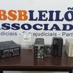 LOTE 057 - 01 MIXER AMPLIFICADOR E 03 ESTABILIZADORES. (NO ESTADO) ATENÇÃO! FAZER A VISITAÇÃO ANTES DE ARREMATAR, NÃO SABEMOS SE FUNCIONA, LEILÃO NÃO TEM GARANTIA E NEM DEVOLUÇÃO, SUJEITO A POSSÍVEIS AVARIAS VISÍVEIS/OCULTAS E/OU AUSÊNCIA DE COMPONENTES.
