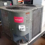 LOTE 236 - 01 CONDENSADORA MARCA KOMECO. (NO ESTADO) ATENÇÃO! FAZER A VISITAÇÃO ANTES DE ARREMATAR, NÃO SABEMOS SE FUNCIONA, LEILÃO NÃO TEM GARANTIA E NEM DEVOLUÇÃO, SUJEITO A POSSÍVEIS AVARIAS VISÍVEIS/OCULTAS E/OU AUSÊNCIA DE COMPONENTES.