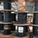 LOTE 062 - 01 LOTE COM GRANDES QUANTIDADES DE ROLOS DE CABOS PARA TV. (NO ESTADO) ATENÇÃO! FAZER A VISITAÇÃO ANTES DE ARREMATAR, NÃO SABEMOS SE FUNCIONA, LEILÃO NÃO TEM GARANTIA E NEM DEVOLUÇÃO, SUJEITO A POSSÍVEIS AVARIAS VISÍVEIS/OCULTAS E/OU AUSÊNCIA DE COMPONENTES.