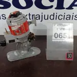 LOTE 065 - 01 MÁQUINA DE CORTAR TECIDO. (NO ESTADO) ATENÇÃO! FAZER A VISITAÇÃO ANTES DE ARREMATAR, NÃO SABEMOS SE FUNCIONA, LEILÃO NÃO TEM GARANTIA E NEM DEVOLUÇÃO, SUJEITO A POSSÍVEIS AVARIAS VISÍVEIS/OCULTAS E/OU AUSÊNCIA DE COMPONENTES.