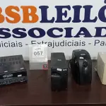 LOTE 057 - 01 MIXER AMPLIFICADOR E 03 ESTABILIZADORES. (NO ESTADO) ATENÇÃO! FAZER A VISITAÇÃO ANTES DE ARREMATAR, NÃO SABEMOS SE FUNCIONA, LEILÃO NÃO TEM GARANTIA E NEM DEVOLUÇÃO, SUJEITO A POSSÍVEIS AVARIAS VISÍVEIS/OCULTAS E/OU AUSÊNCIA DE COMPONENTES.