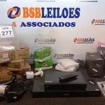 LOTE 277 - 03 DVD’S MARCA LG, 01 SWITCH DELL, 01 ESTABILIZADOR, 05 CÂMERAS DE SEGURANÇA, 02 LEITORES DE CÓDIGOS DE BARRA E CABOS VARIADOS. (NO ESTADO) ATENÇÃO! FAZER A VISITAÇÃO ANTES DE ARREMATAR, NÃO SABEMOS SE FUNCIONA, LEILÃO NÃO TEM GARANTIA E NEM DEVOLUÇÃO, SUJEITO A POSSÍVEIS AVARIAS VISÍVEIS/OCULTAS E/OU AUSÊNCIA DE COMPONENTES.