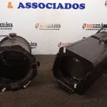 LOTE 026 - 02 REFLETORES PARA PALCO. (NO ESTADO) ATENÇÃO! FAZER A VISITAÇÃO ANTES DE ARREMATAR, NÃO SABEMOS SE FUNCIONA, LEILÃO NÃO TEM GARANTIA E NEM DEVOLUÇÃO, SUJEITO A POSSÍVEIS AVARIAS VISÍVEIS/OCULTAS E/OU AUSÊNCIA DE COMPONENTES.