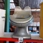 LOTE 266 - 01 LAVATÓRIO DE CABELO. (NO ESTADO) ATENÇÃO! FAZER A VISITAÇÃO ANTES DE ARREMATAR, NÃO SABEMOS SE FUNCIONA, LEILÃO NÃO TEM GARANTIA E NEM DEVOLUÇÃO, SUJEITO A POSSÍVEIS AVARIAS VISÍVEIS/OCULTAS E/OU AUSÊNCIA DE COMPONENTES.