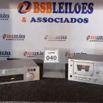 LOTE 040 - 01 TUNER ESTÉREO AM/FM MARCA GRADIENTE E 01 TOCA-FITAS CASSETE. (NO ESTADO) ATENÇÃO! FAZER A VISITAÇÃO ANTES DE ARREMATAR, NÃO SABEMOS SE FUNCIONA, LEILÃO NÃO TEM GARANTIA E NEM DEVOLUÇÃO, SUJEITO A POSSÍVEIS AVARIAS VISÍVEIS/OCULTAS E/OU AUSÊNCIA DE COMPONENTES.