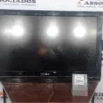 LOTE 294 - 01 TV LCD 52’’MARCA LG COM AVARIAS. (NO ESTADO) ATENÇÃO! FAZER A VISITAÇÃO ANTES DE ARREMATAR, NÃO SABEMOS SE FUNCIONA, LEILÃO NÃO TEM GARANTIA E NEM DEVOLUÇÃO, SUJEITO A POSSÍVEIS AVARIAS VISÍVEIS/OCULTAS E/OU AUSÊNCIA DE COMPONENTES.