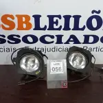 LOTE 056 - 02 REFLETORES DE PALCO. (NO ESTADO) ATENÇÃO! FAZER A VISITAÇÃO ANTES DE ARREMATAR, NÃO SABEMOS SE FUNCIONA, LEILÃO NÃO TEM GARANTIA E NEM DEVOLUÇÃO, SUJEITO A POSSÍVEIS AVARIAS VISÍVEIS/OCULTAS E/OU AUSÊNCIA DE COMPONENTES.