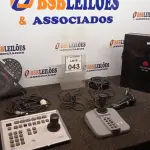 LOTE 043 - 01 HDX 700 POLYCOM, 01 CONTROLADOR PELCO KBD300A COM JOYSTICK, 01 CONTROLADOR AXIS 295, 01 APARELHO DE AUDIOCONFERÊNCIA, 02 LEITORES DE CÓDIGO DE BARRAS E 01 APARELHO DE TELECOMUNICAÇÃO AVAYA. (NO ESTADO) ATENÇÃO! FAZER A VISITAÇÃO ANTES DE ARREMATAR, NÃO SABEMOS SE FUNCIONA, LEILÃO NÃO TEM GARANTIA E NEM DEVOLUÇÃO, SUJEITO A POSSÍVEIS AVARIAS VISÍVEIS/OCULTAS E/OU AUSÊNCIA DE COMPONENTES.